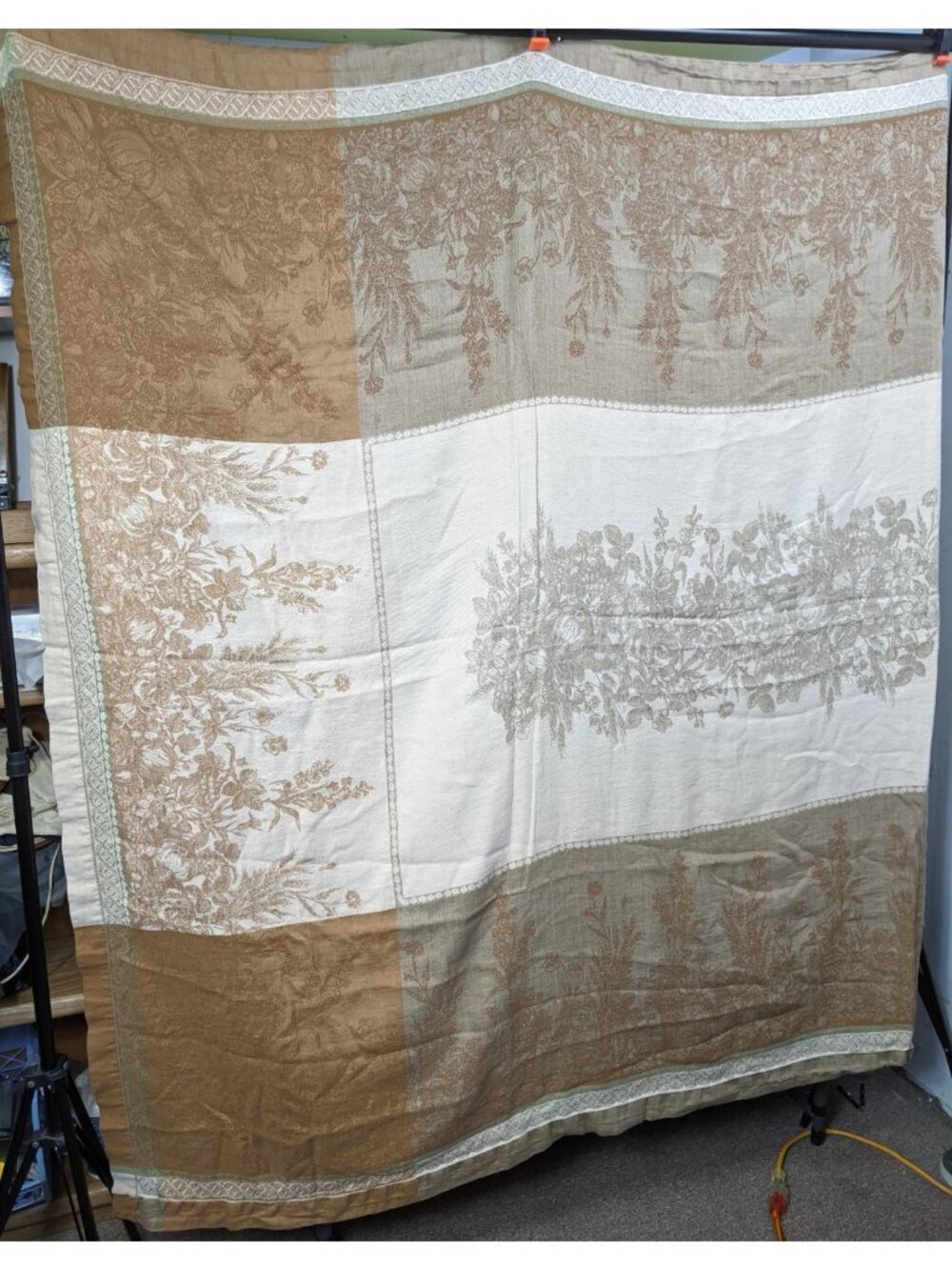 Vintage Williams Sonoma Tablecloth 70"x 126" Linen Cotton Brown Gray Wildflower